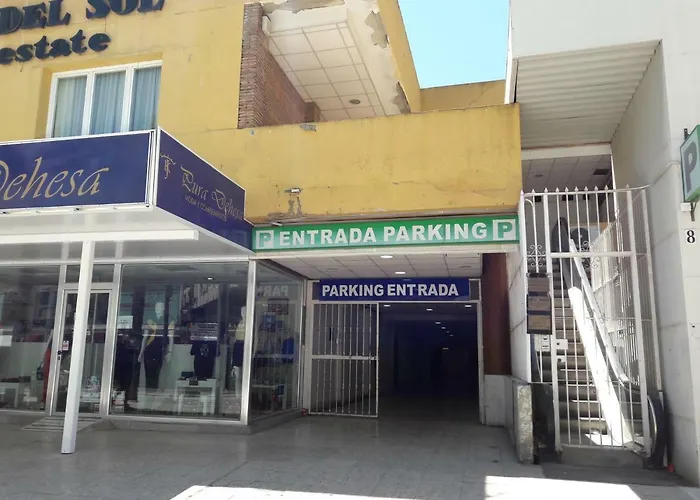 New Centro * Τορρεμολίνος