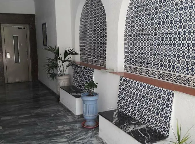 New Centro Τορρεμολίνος